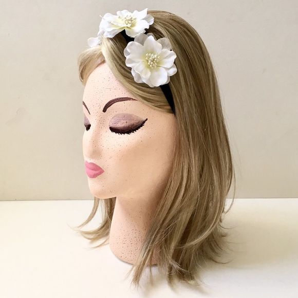 Flower Stretch Headband of 3 White Silk Blossoms on Elastic Band, New - Picture 2 of 5